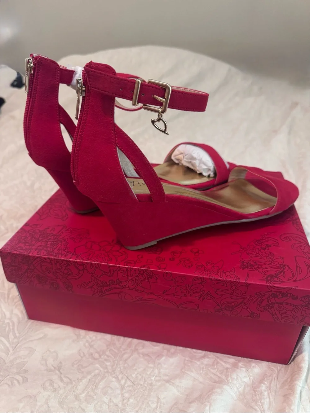 Thalia Sodi Red Sueded Ankle-Strap Wedge Sandals
